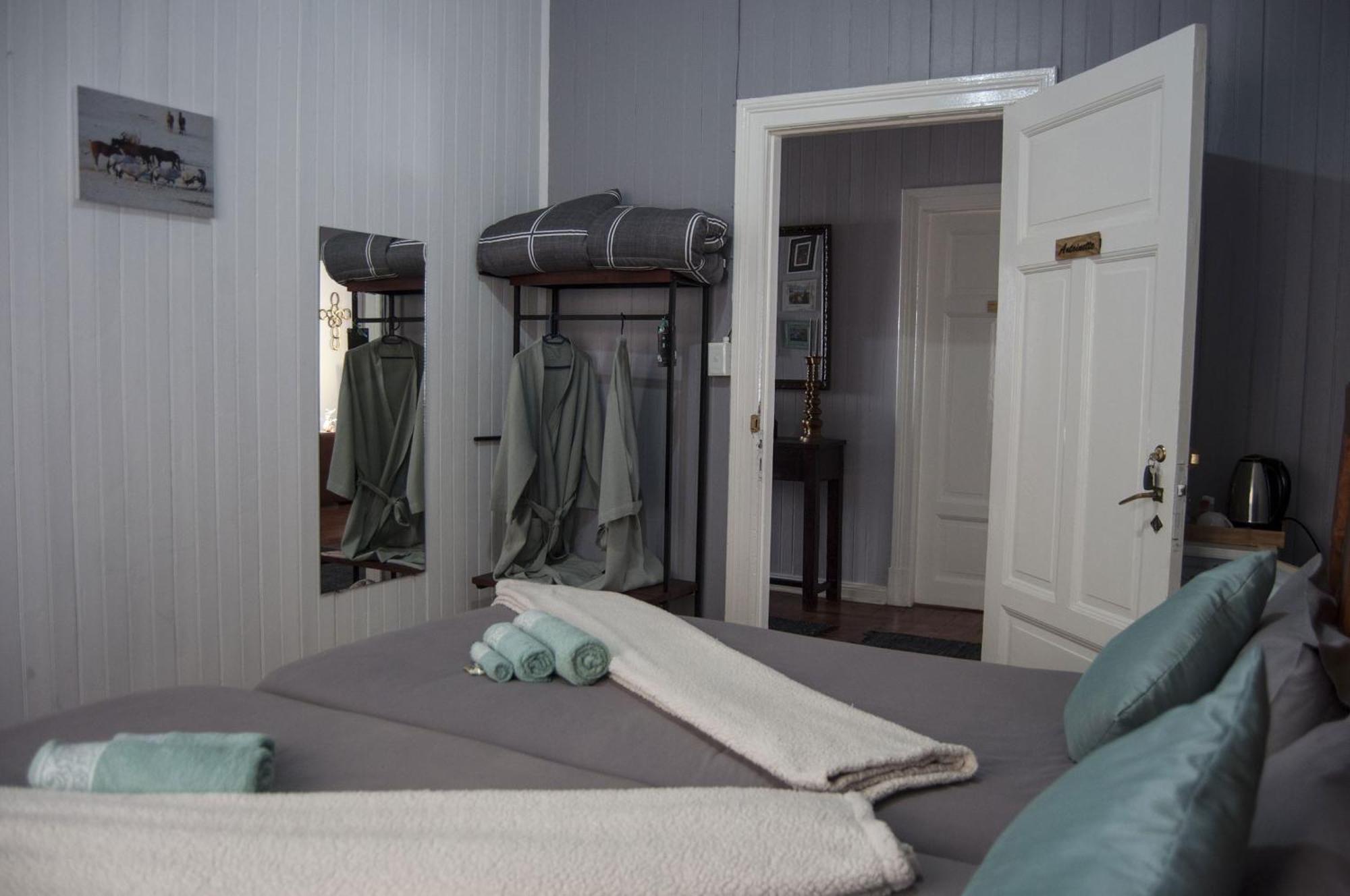 Wildhorses B&B And Self Catering Lüderitz Eksteriør billede