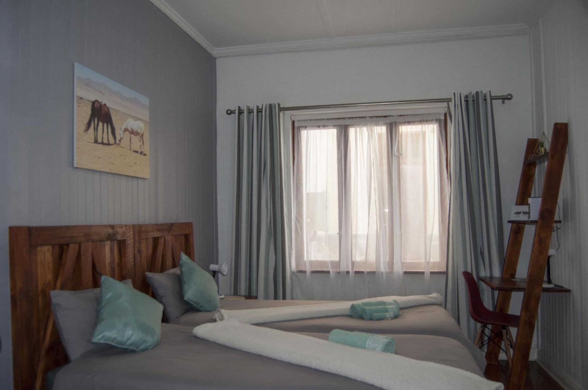 Wildhorses B&B And Self Catering Lüderitz Eksteriør billede